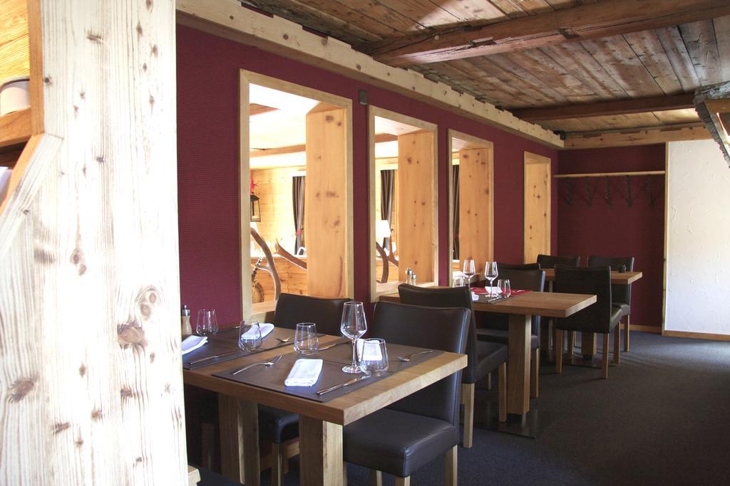Hotel Walliserkanne Grachen Luaran gambar