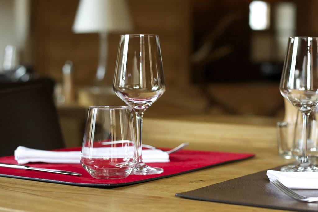 Hotel Walliserkanne Grachen Luaran gambar