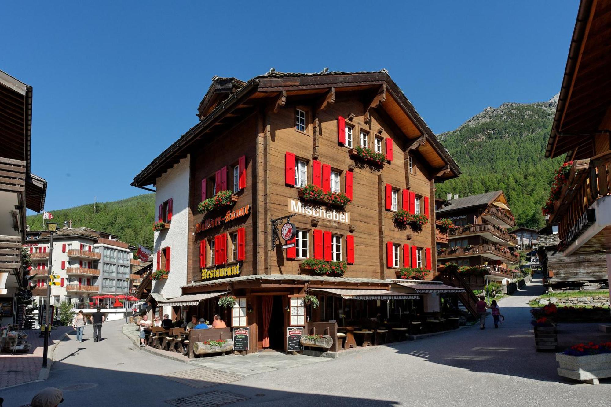 Hotel Walliserkanne Grachen Luaran gambar