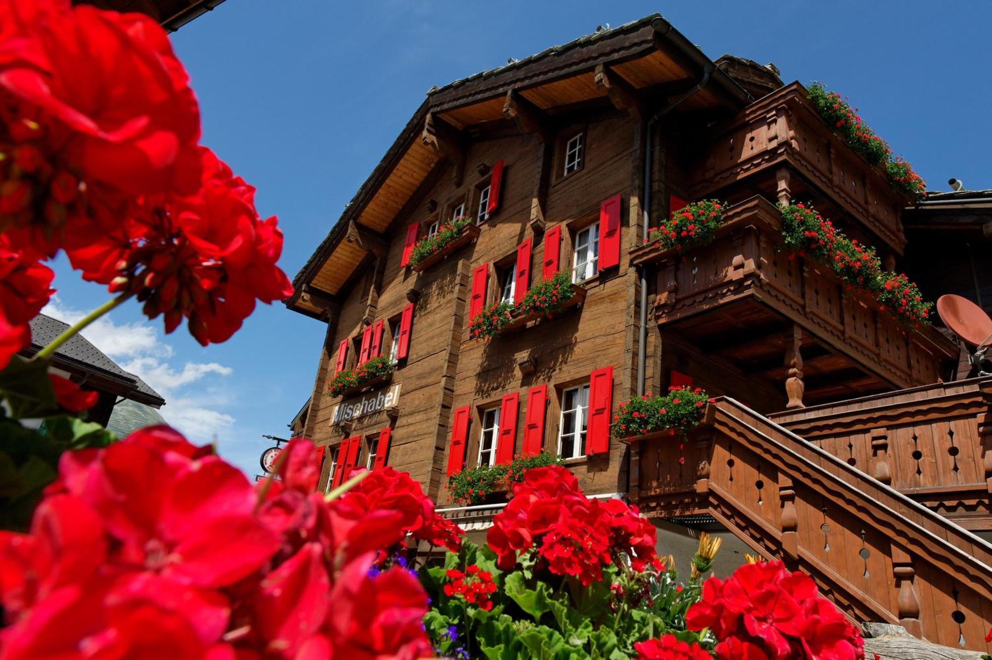 Hotel Walliserkanne Grachen Luaran gambar
