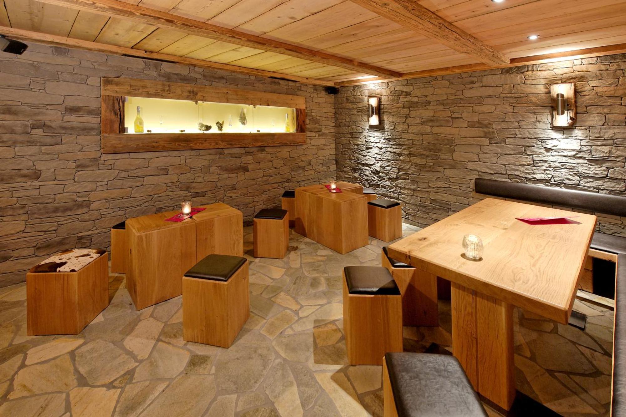 Hotel Walliserkanne Grachen Luaran gambar