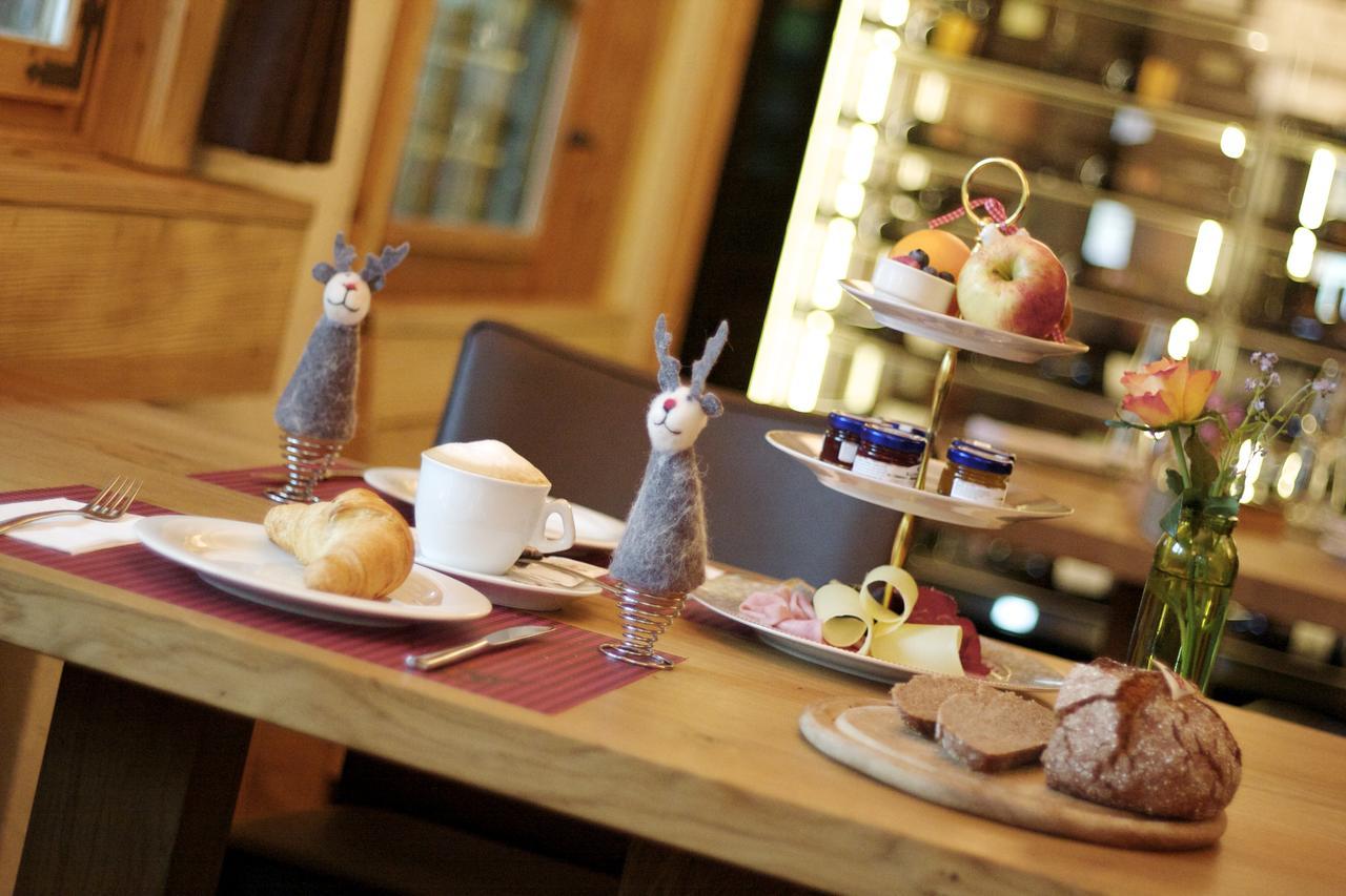Hotel Walliserkanne Grachen Luaran gambar