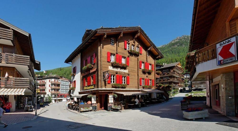Hotel Walliserkanne Grachen Luaran gambar