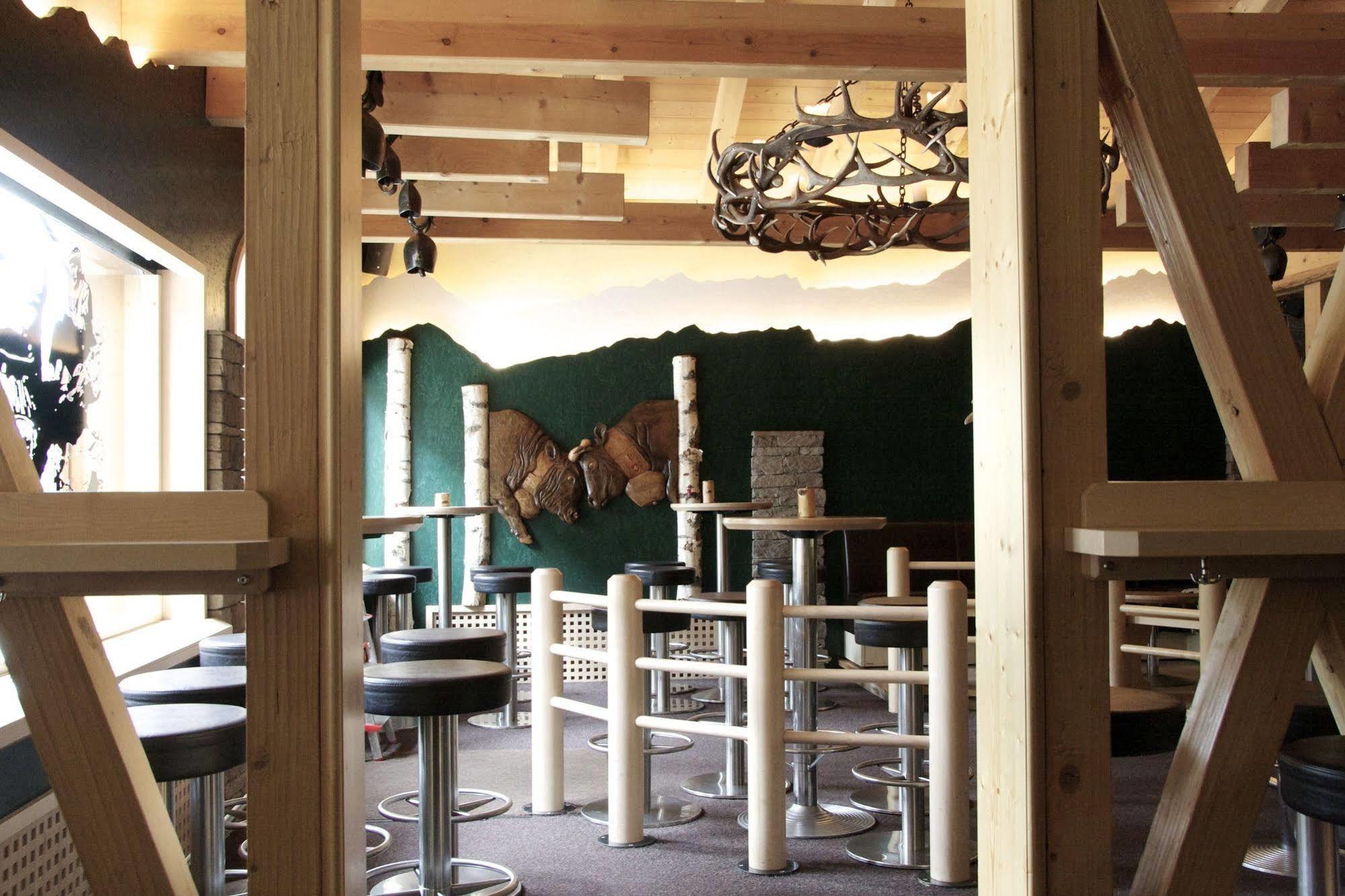 Hotel Walliserkanne Grachen Luaran gambar